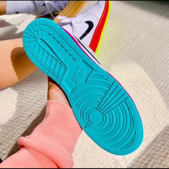 😍New Air Jordan 1 Low - Picture 7 of 11